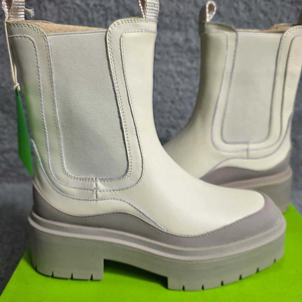 Sam‎ Edelman Lulia Ivory Leather Lug Sole Pull On Chelsea Boots Womens 5 NIB